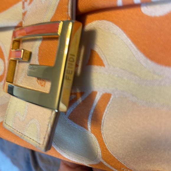 Fendi baguette bag limited edition - Picture 3 of 8